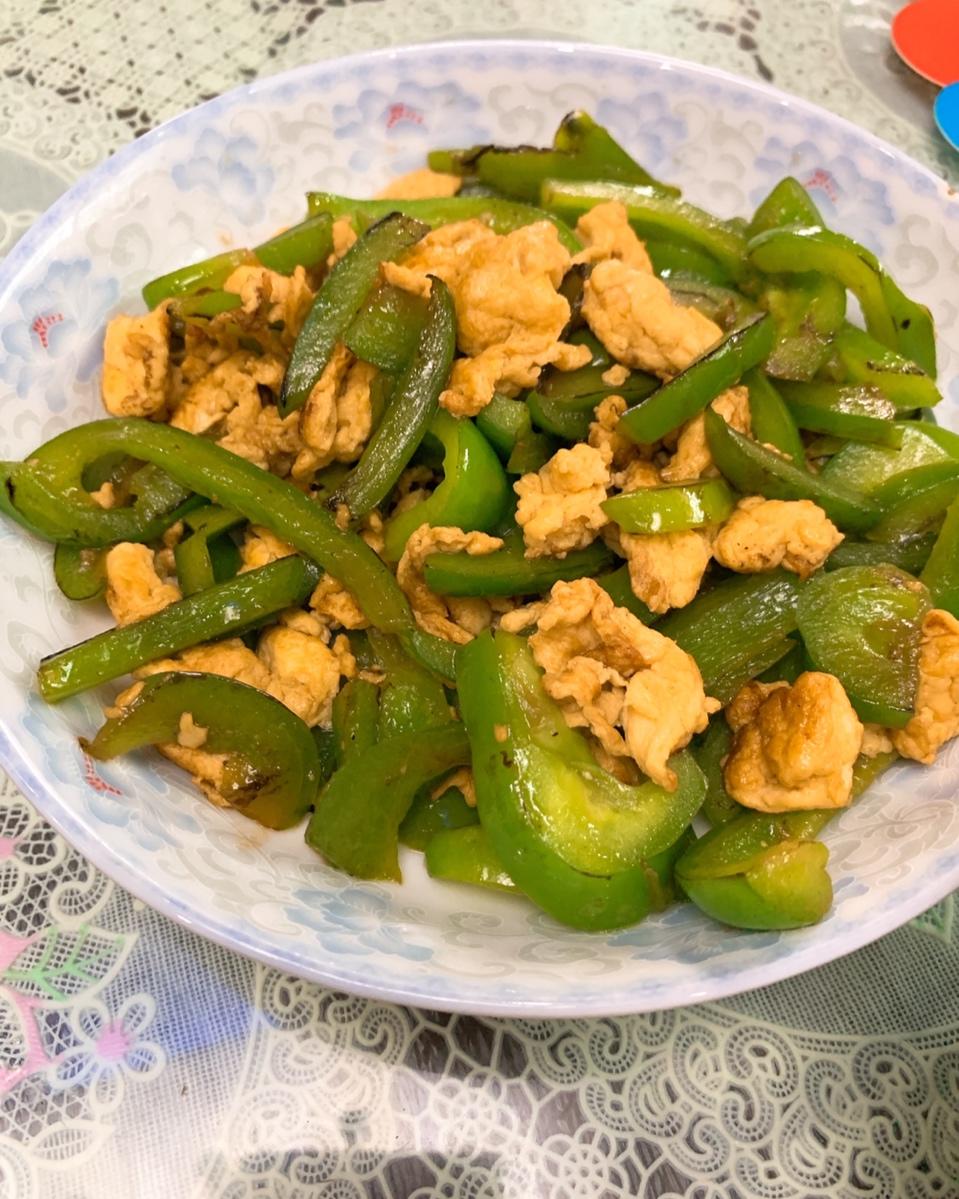 厨师长教你：“青椒炒鸡蛋”的家常做法 ,非常下饭