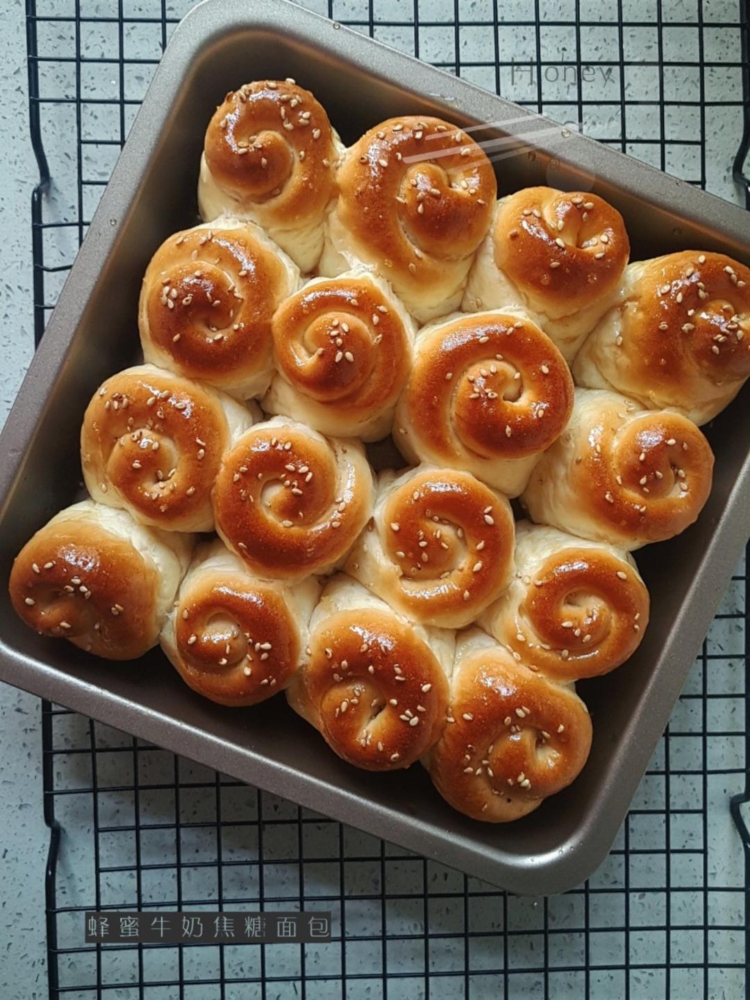 脆底蜂蜜小面包