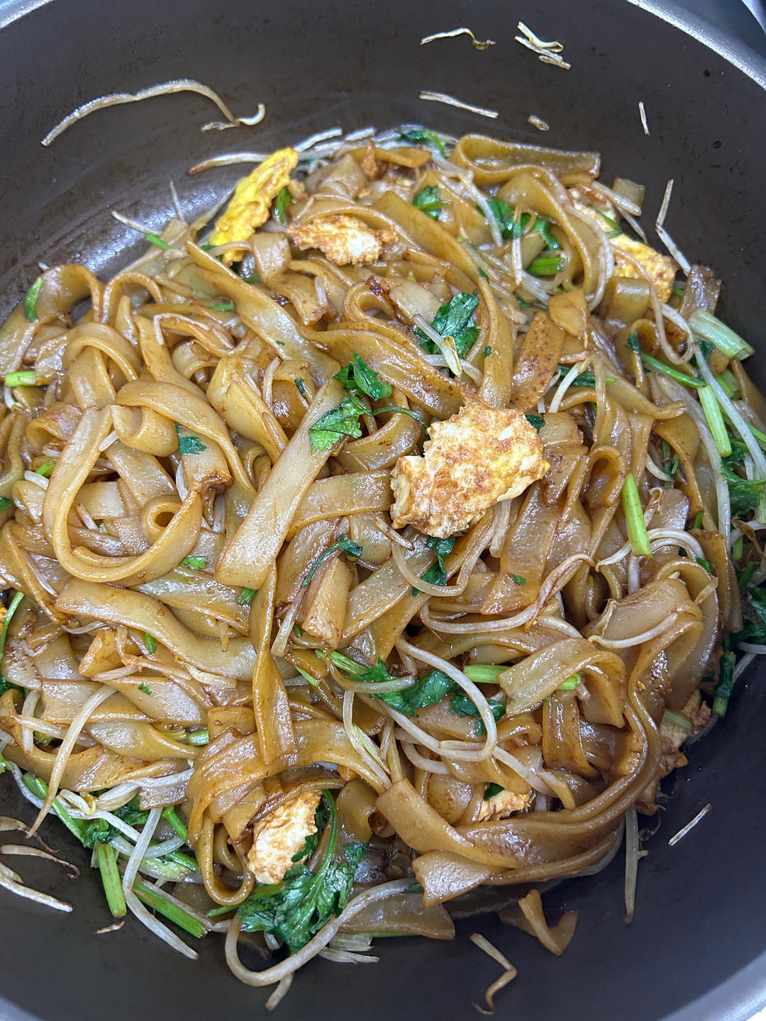 鸡蛋炒河粉
