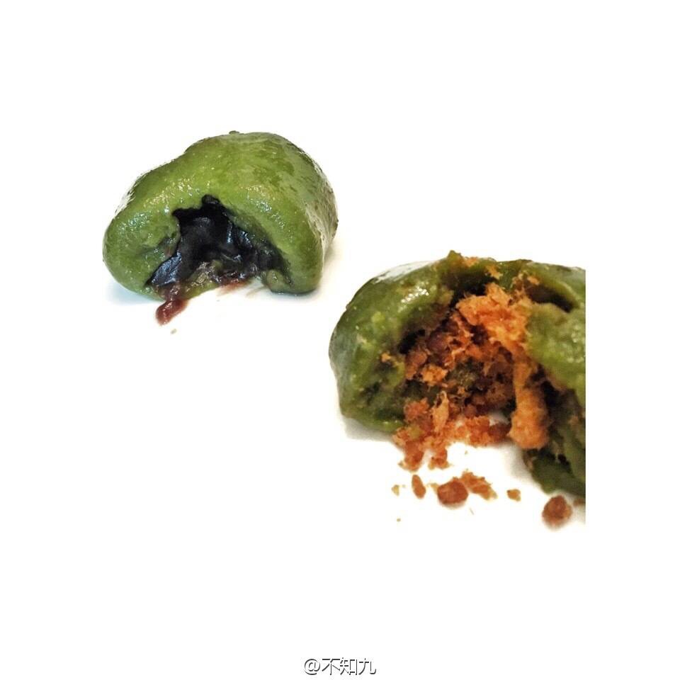 杏花楼咸蛋黄肉松青团