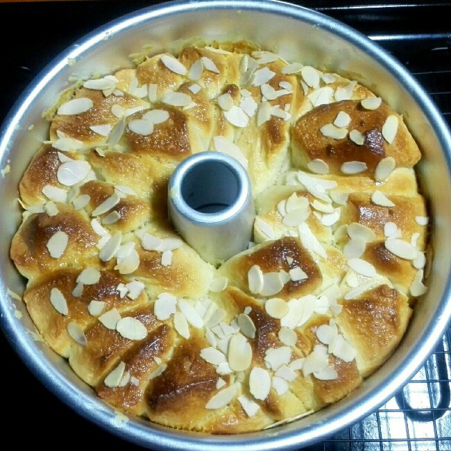 日式香浓炼乳面包