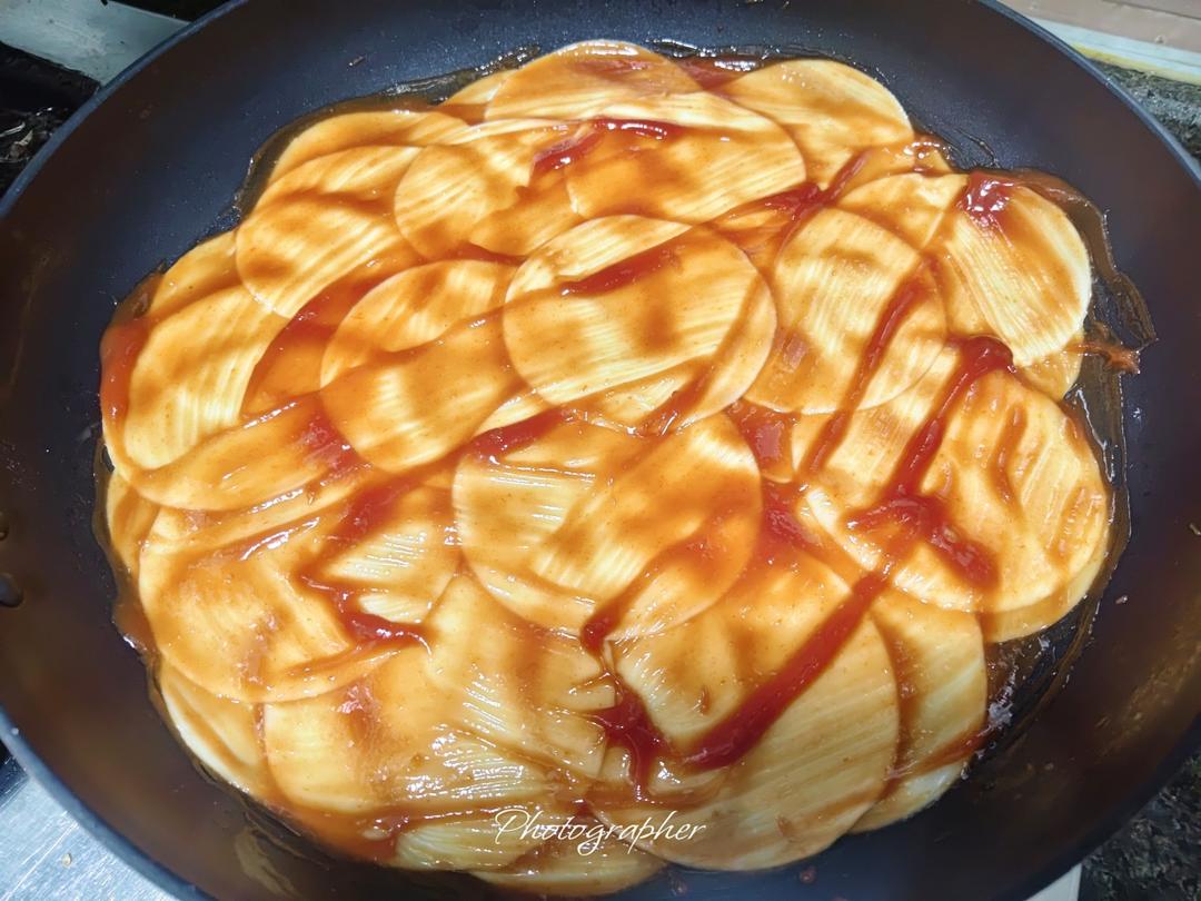 大人小孩都爱的饺子皮披萨