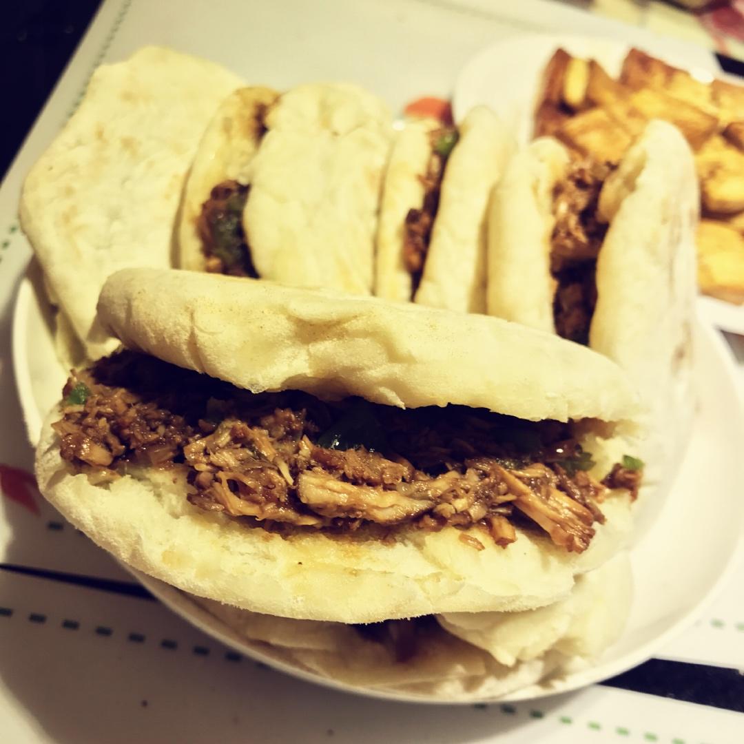 腊汁肉夹馍
