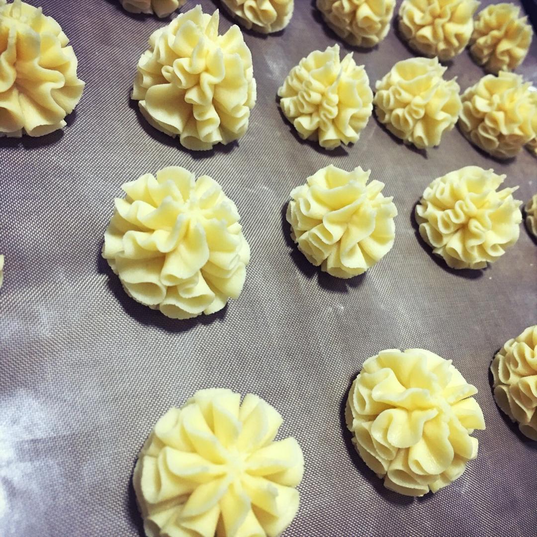 被业界猜了很久的网红牛油小花曲奇配方，酥的掉渣