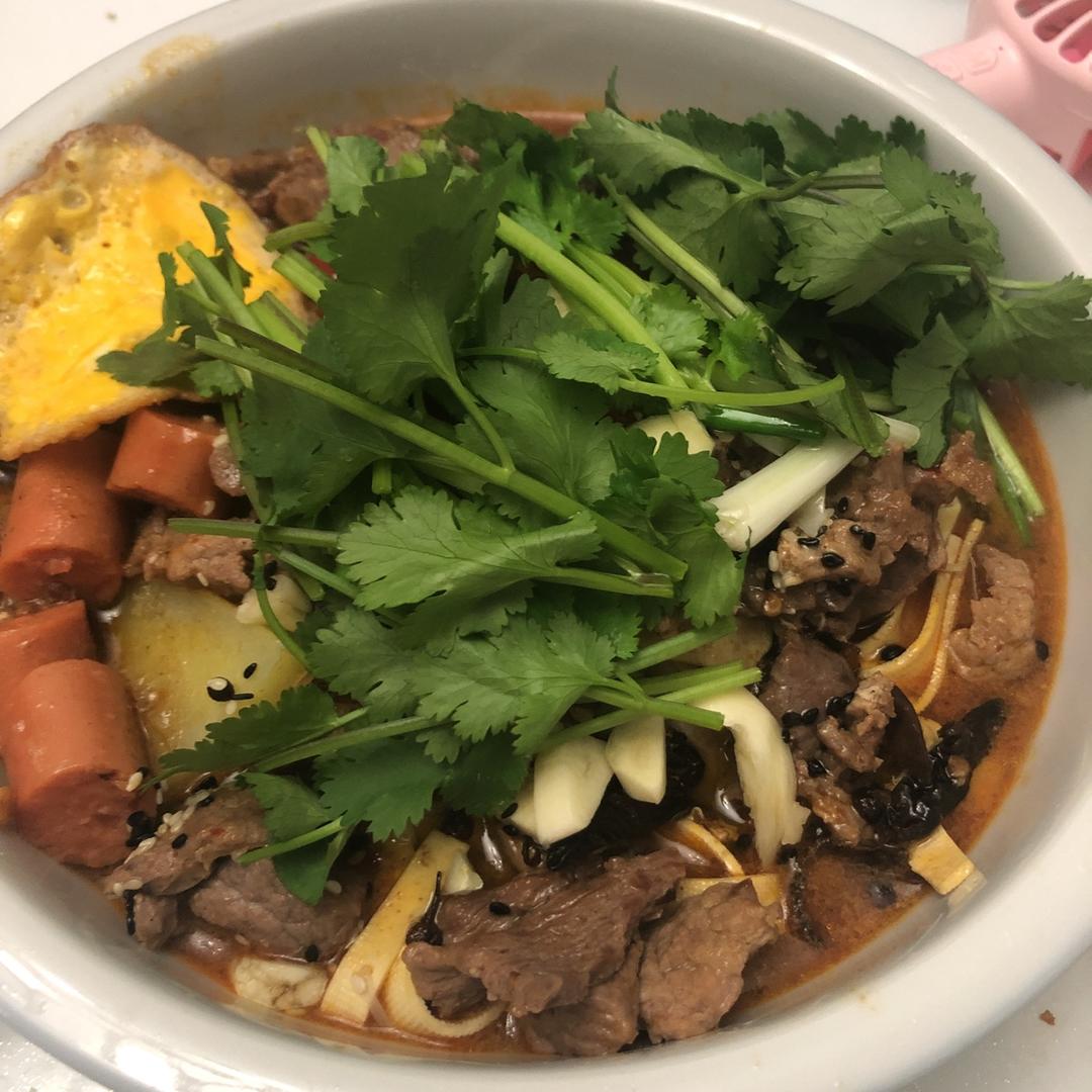 水煮牛肉：《中餐厅》张亮拿手菜（视频菜谱）