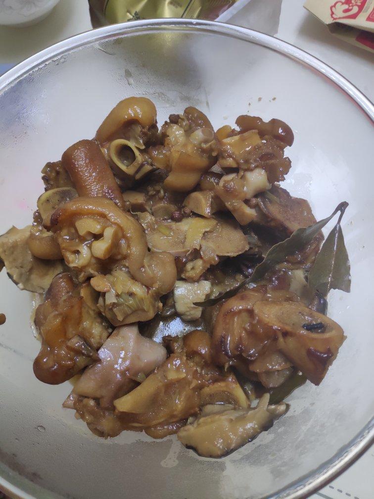 婆婆做的红烧猪蹄