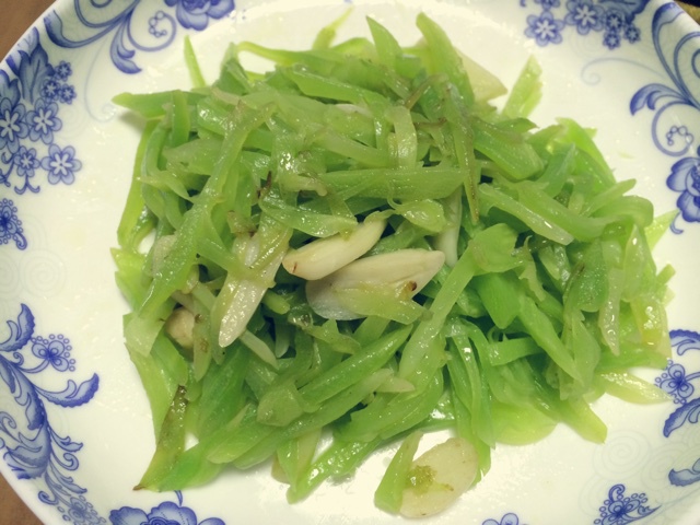 清炒莴笋丝