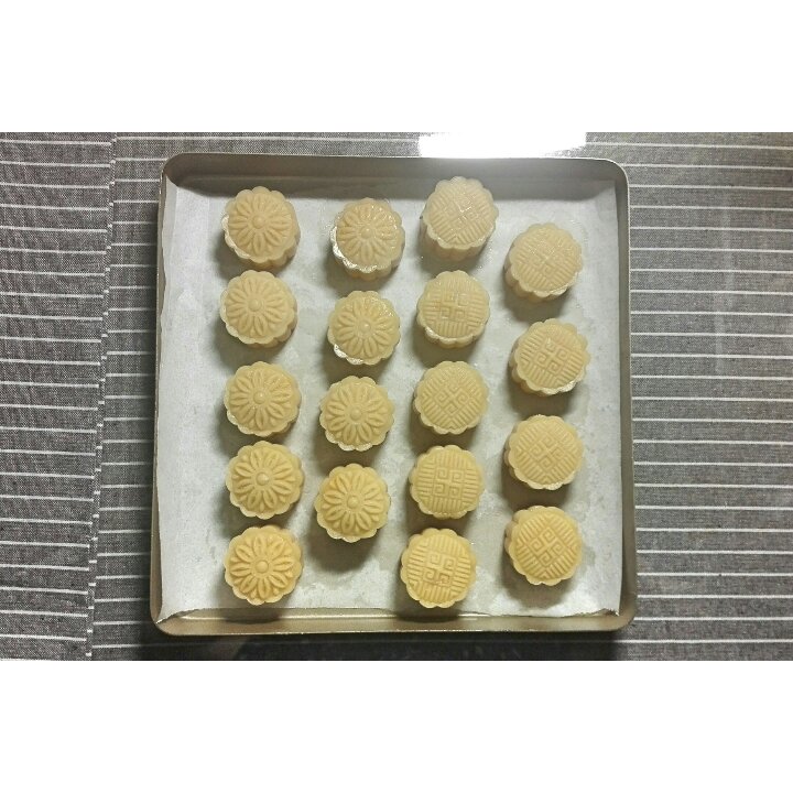 金沙奶黄月饼