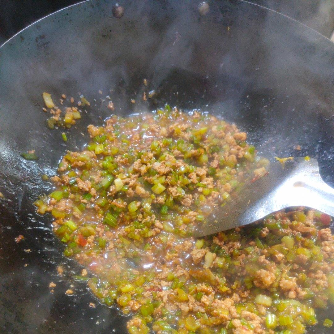 下饭菜：肉末芹菜