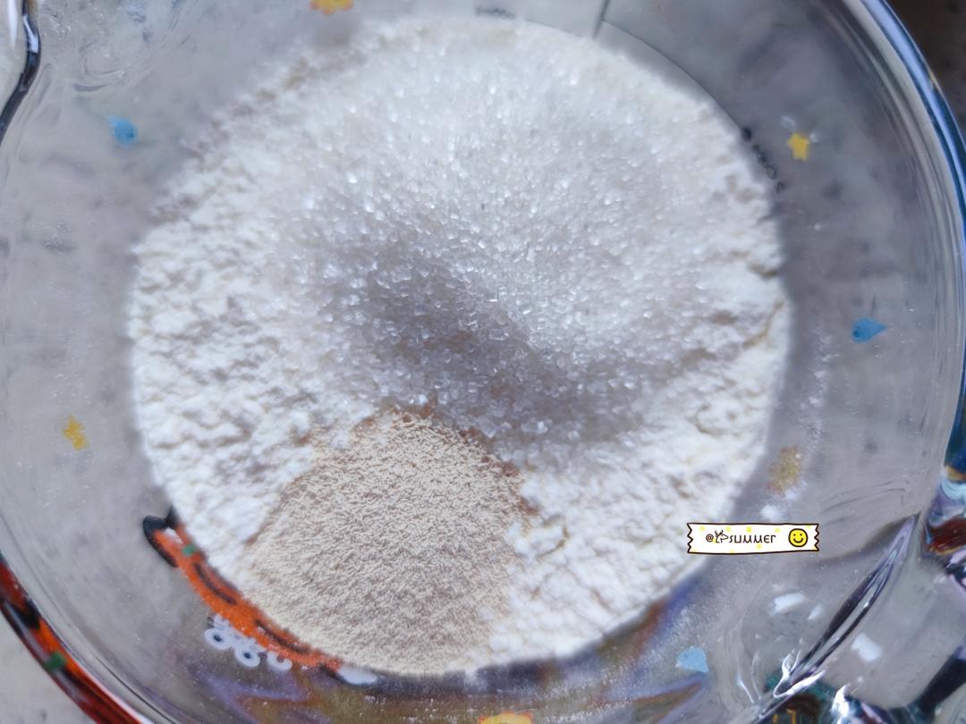 纯奶手撕吐司的做法 步骤1