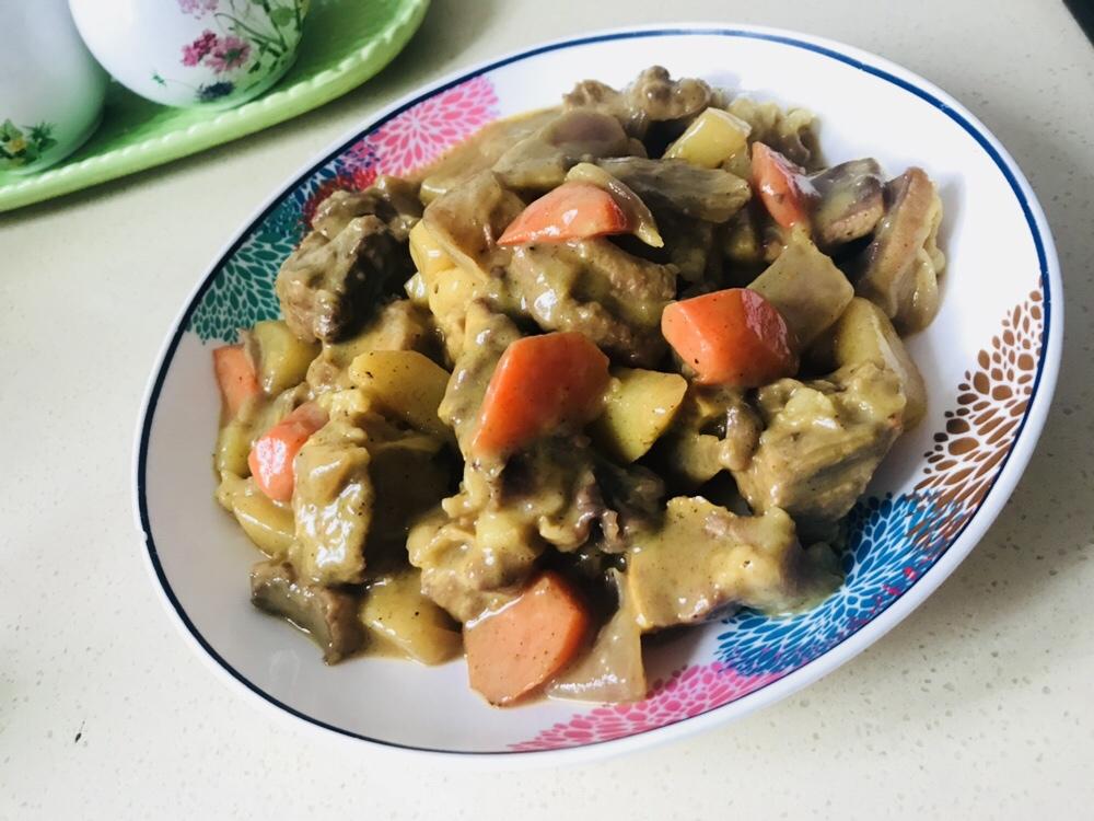 咖喱牛腩