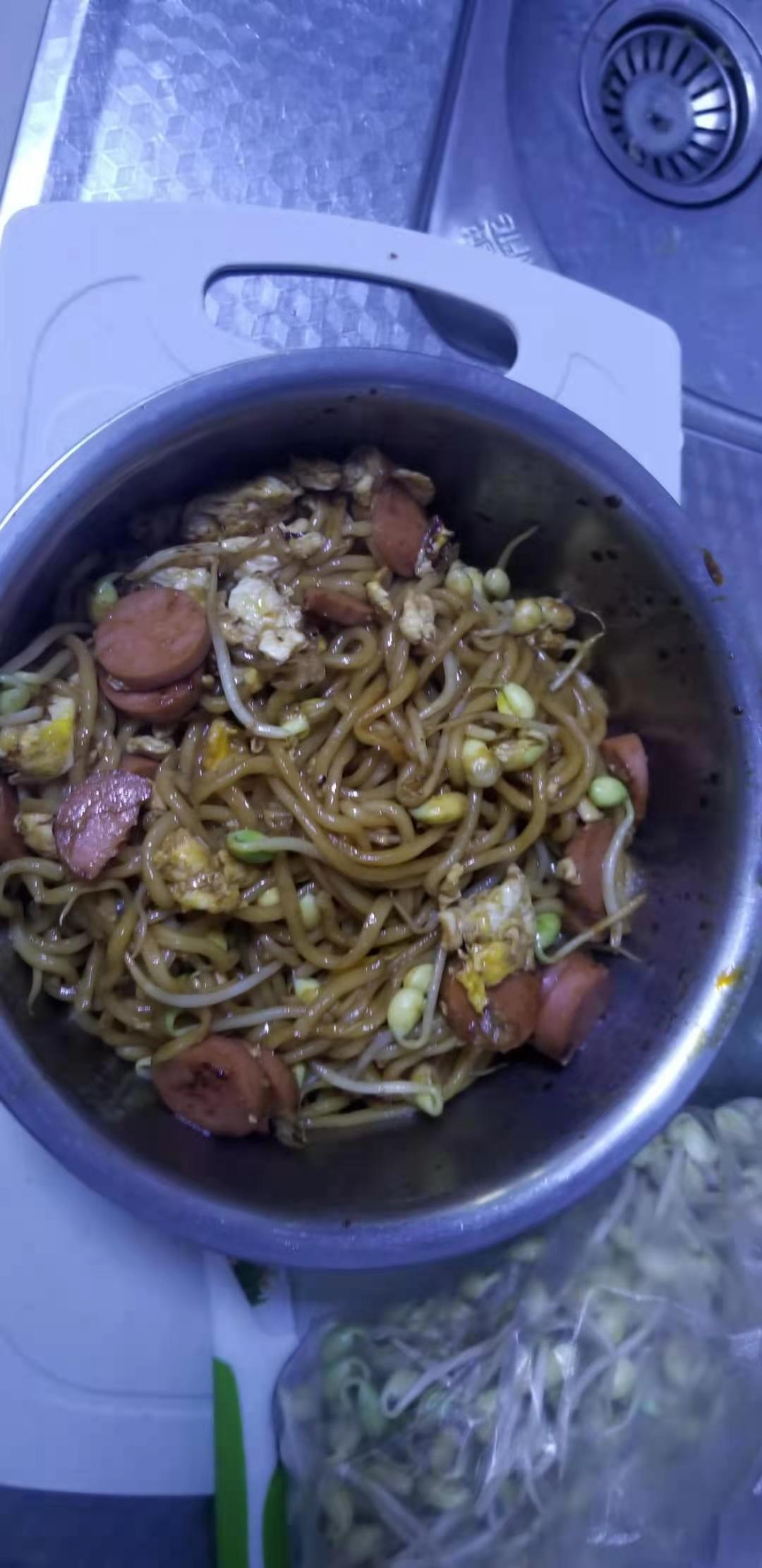 没放一粒肉㊙️却比夜市路边摊还好吃的🔥炒面