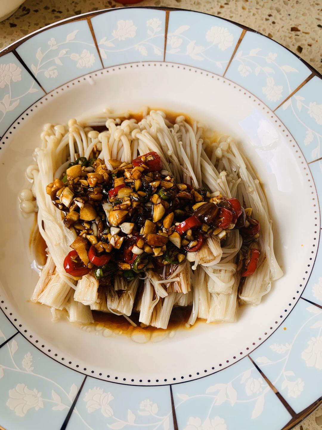 凉拌金针菇（最简单版本）