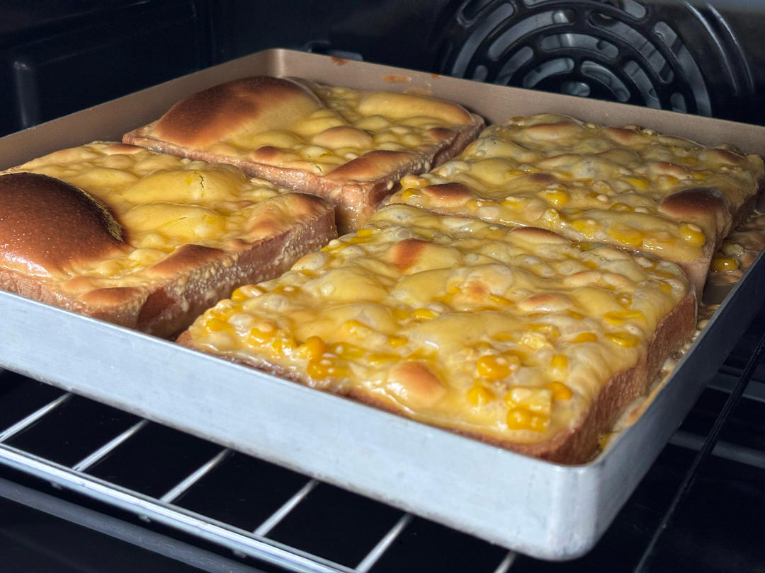 超浓岩烧芝士吐司，快手早餐，一定要做一次，真是太好吃了