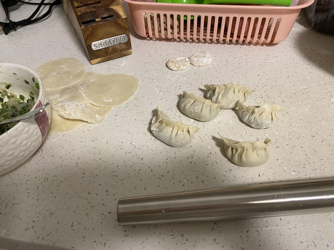 手工揉面三分钟，又韧又薄又好包的饺子皮