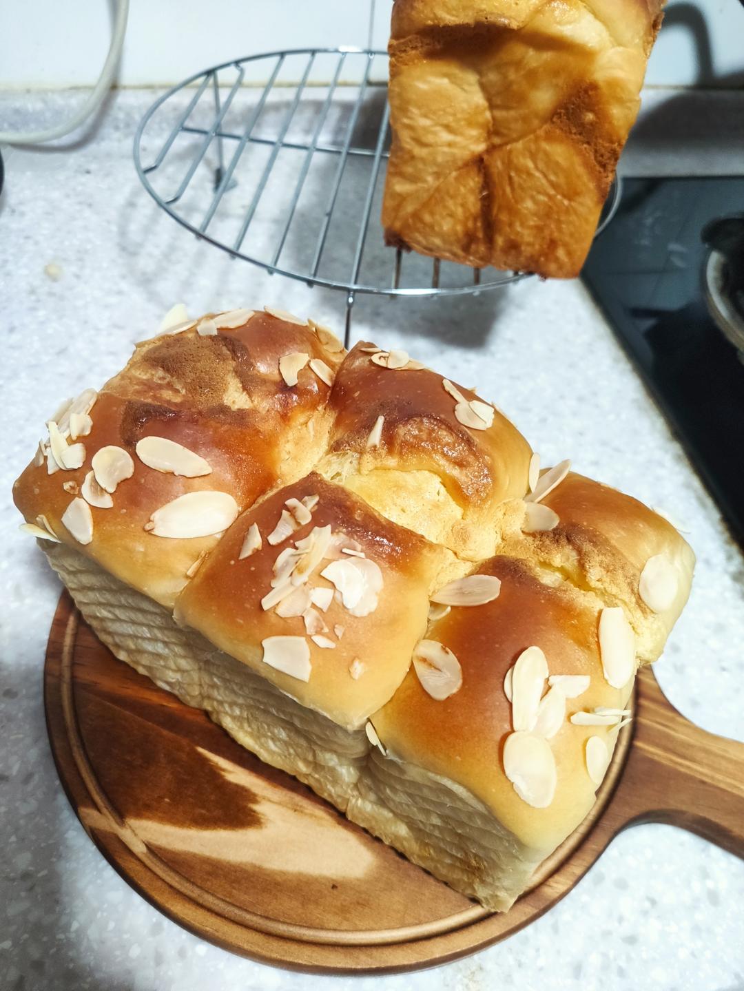 双倍椰蓉奶酥吐司