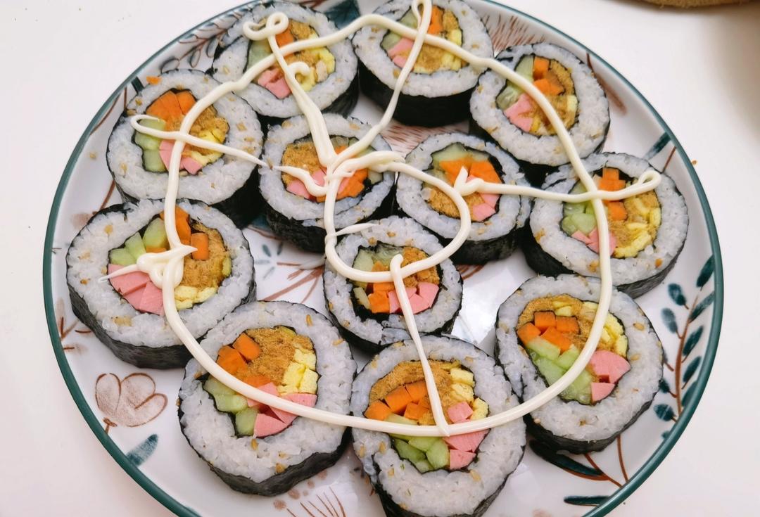 高颜值的紫菜包饭