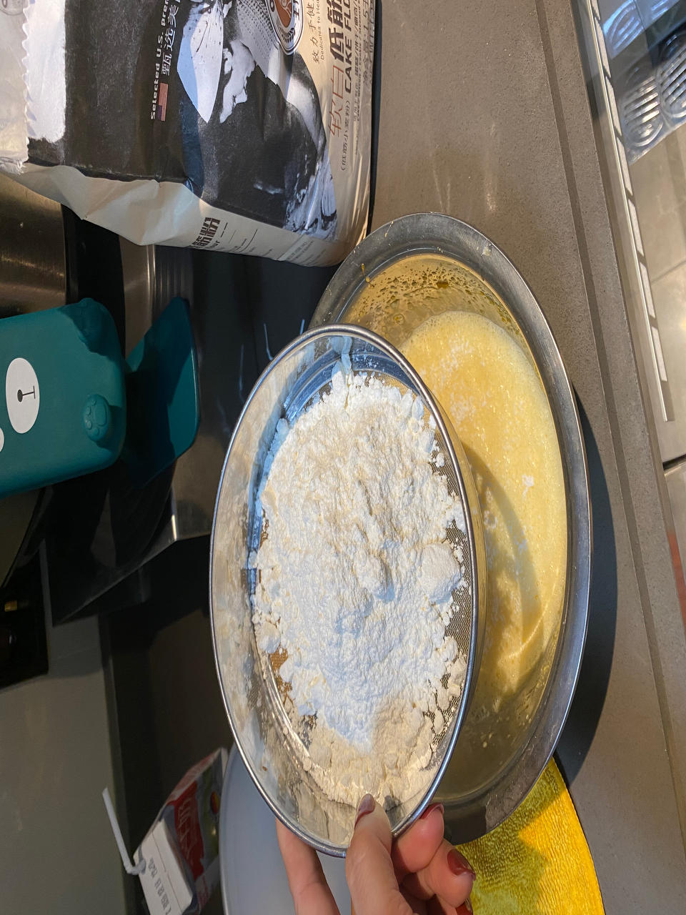 烤箱做蛋糕（戚风蛋糕的做法）