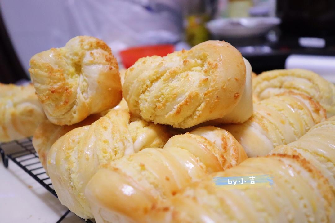 椰蓉小方块面包