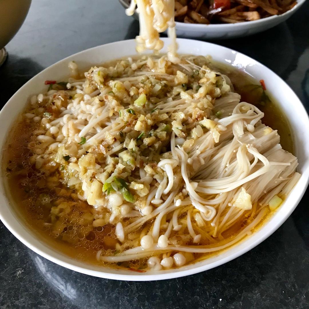 蒜蓉蒸金针菇