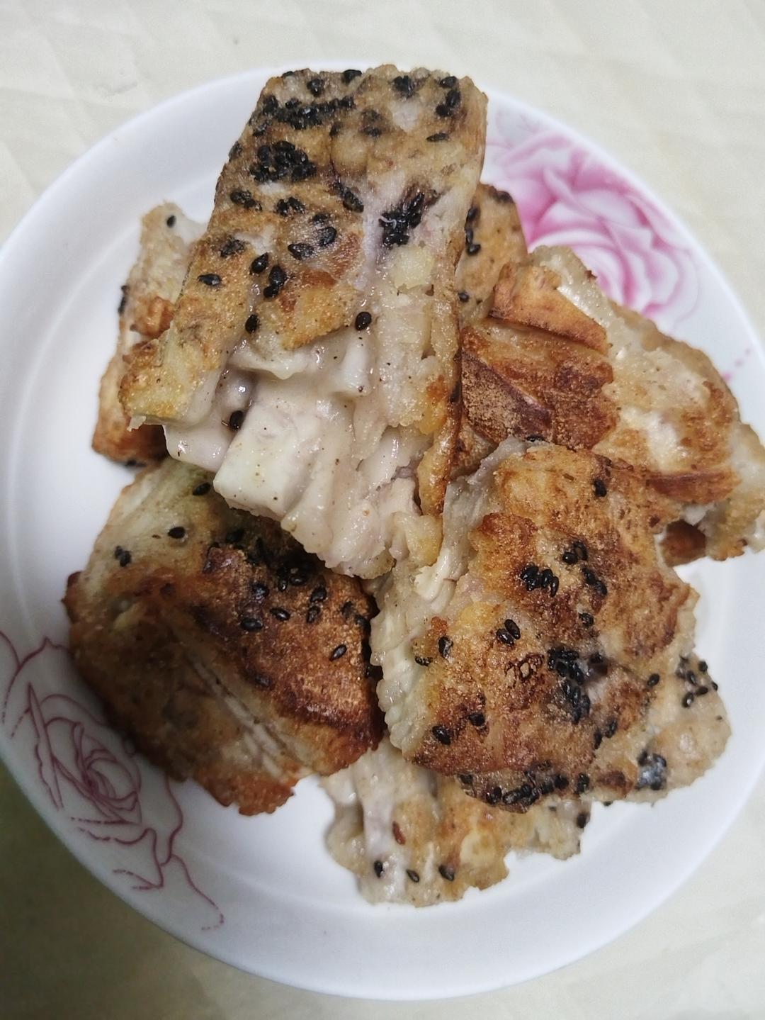 巨巨巨…巨好吃…求你们去做芋头饼！