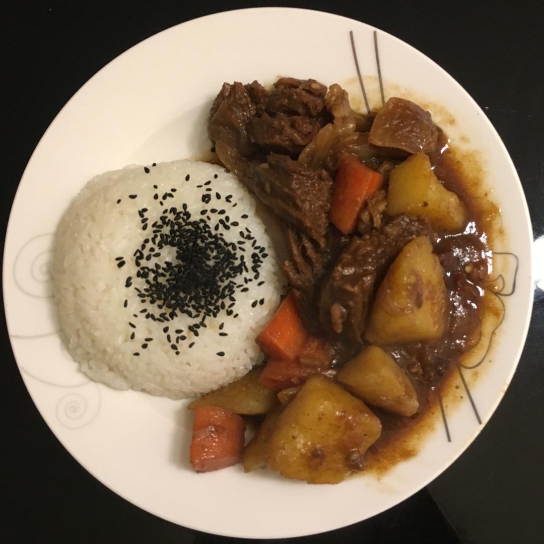 胡萝卜土豆烧牛腩