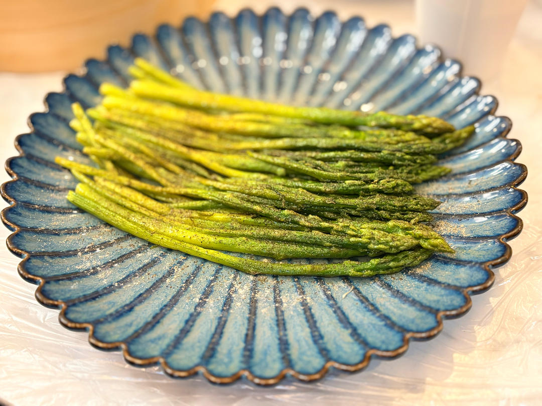 黑胡椒煎芦笋（新手水焯版）——牛排搭档