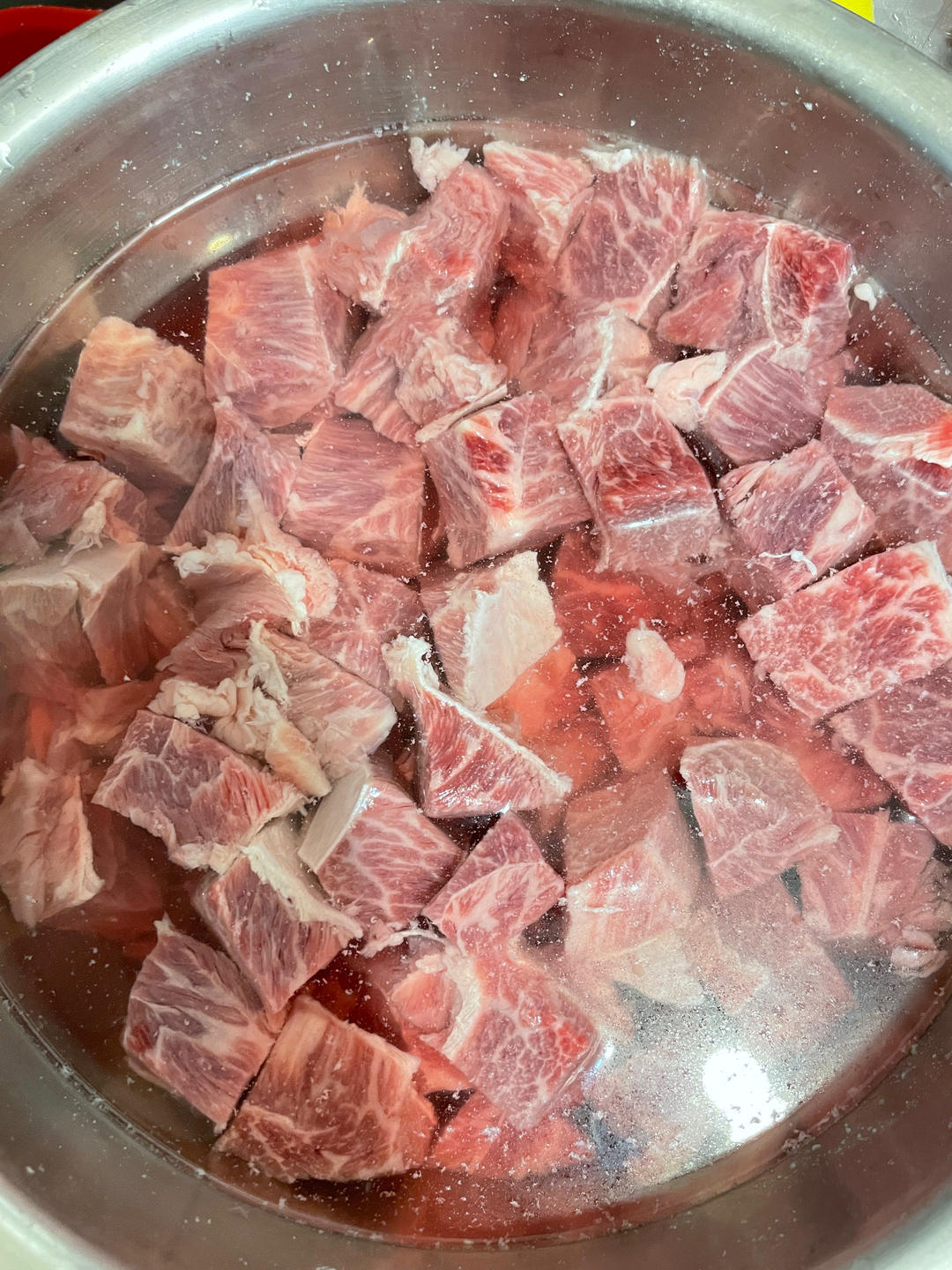 胡萝卜炖牛肋条【5-6月北鼎珐琅锅食谱】