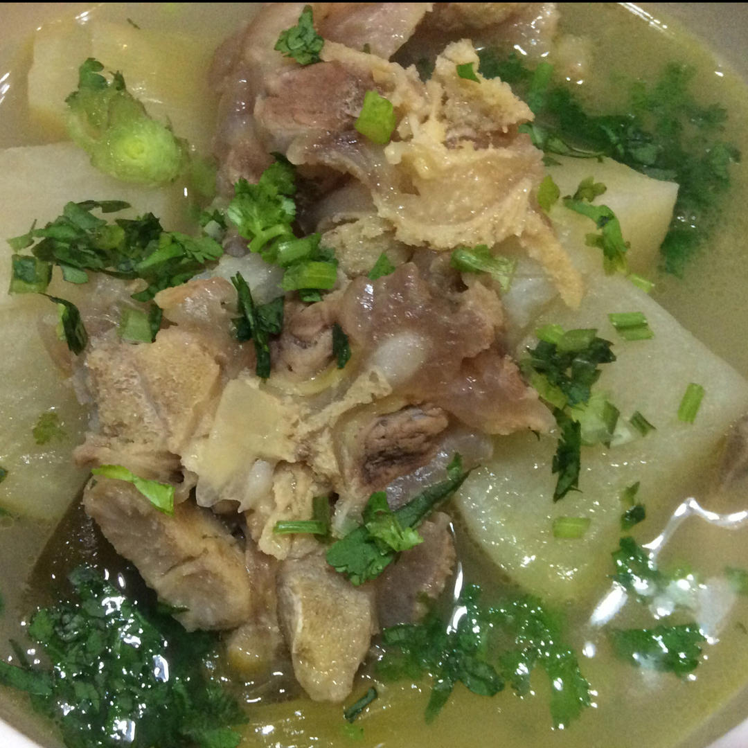 牛尾汤(不仅汤好喝，牛尾更有滋味)