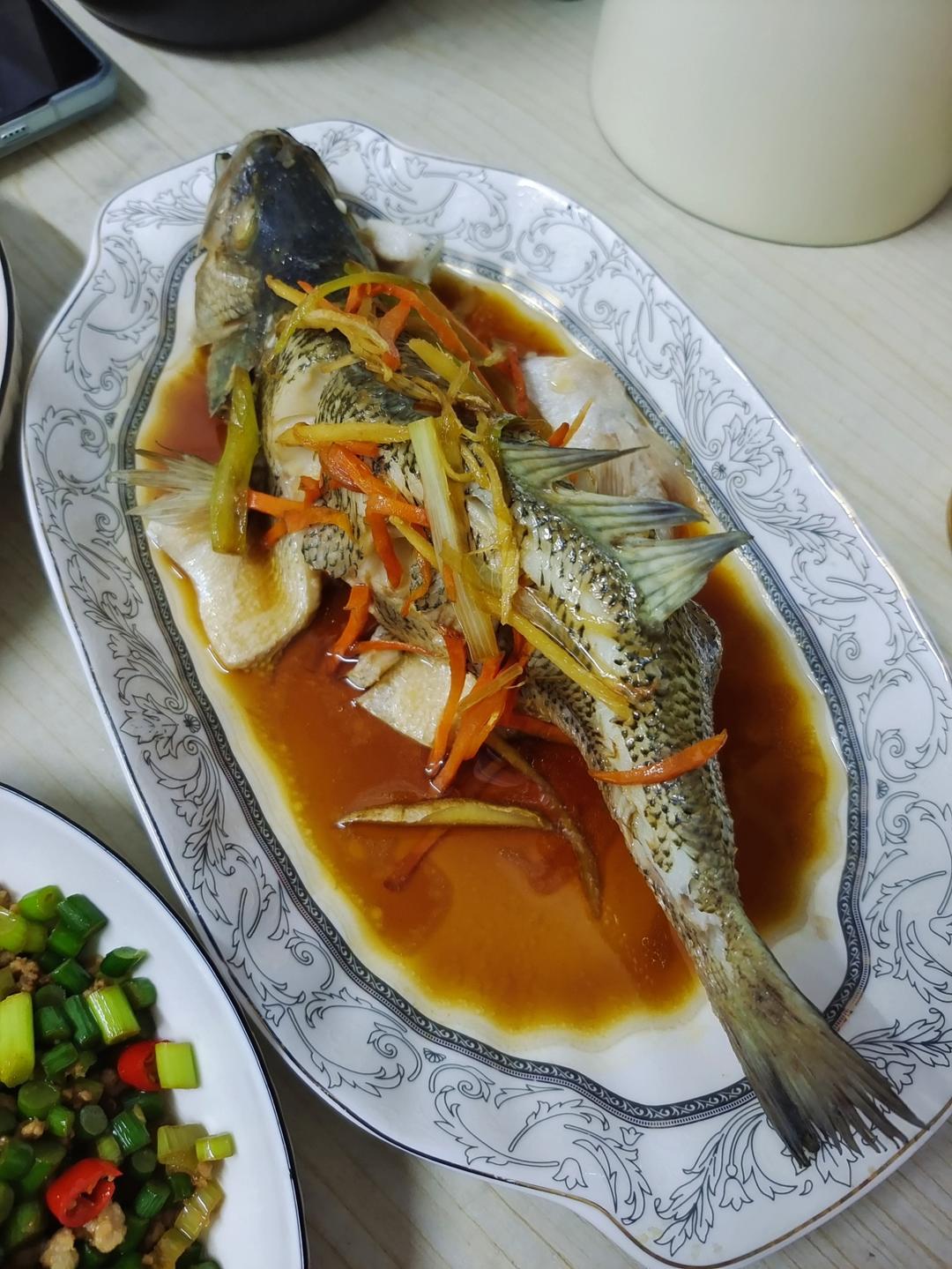 清蒸鲈鱼