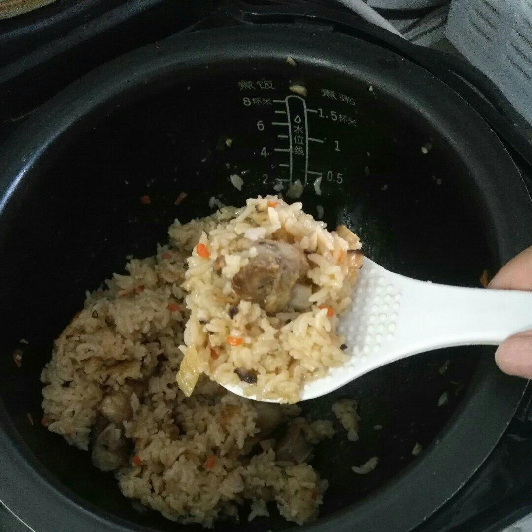 喷香排骨焖饭（爆好吃）