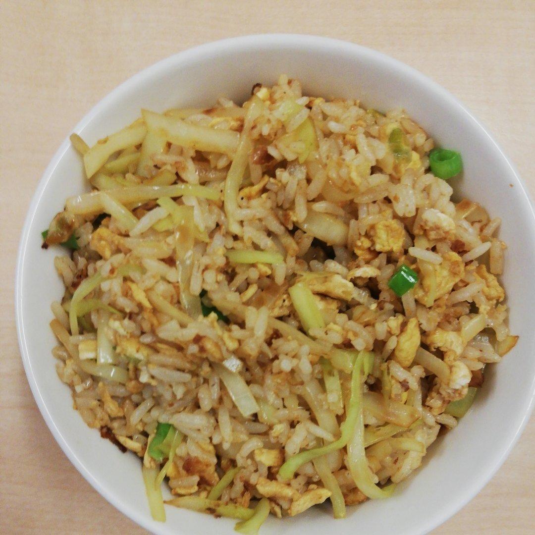 圆白菜酱油炒饭