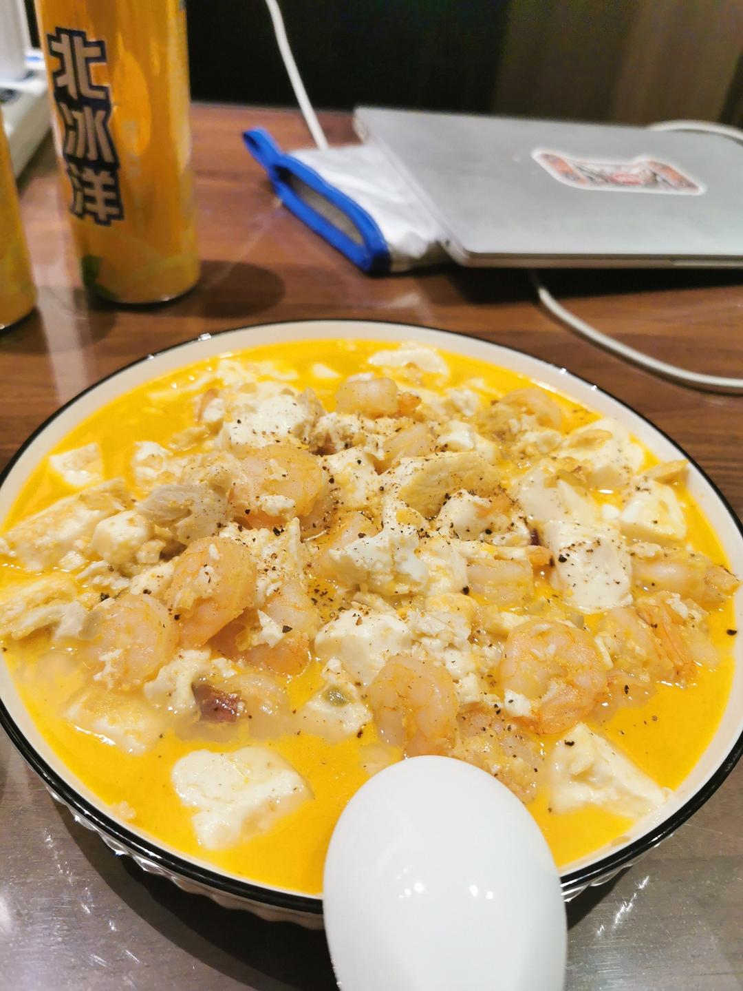 咸蛋黄虾仁豆腐羹