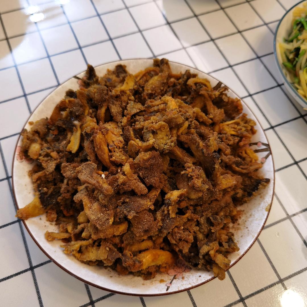 干炸蘑菇的做法，大人小孩都喜欢