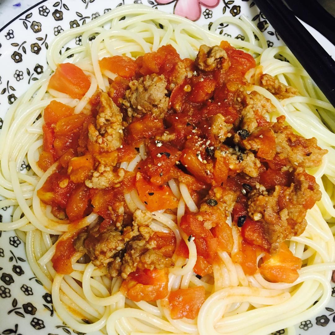 番茄肉酱意大利面