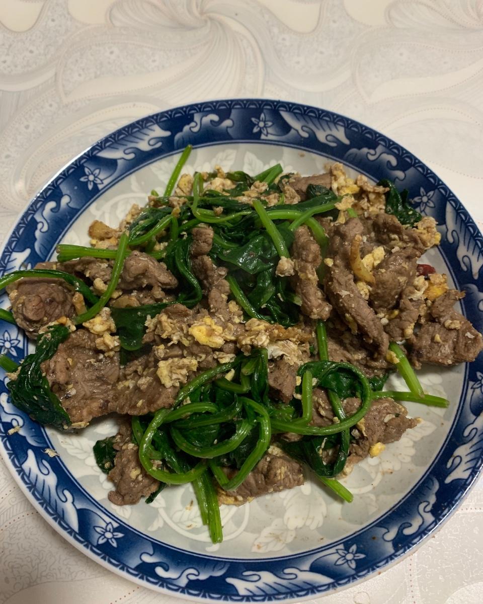 一人食菠菜牛肉炒鸡蛋