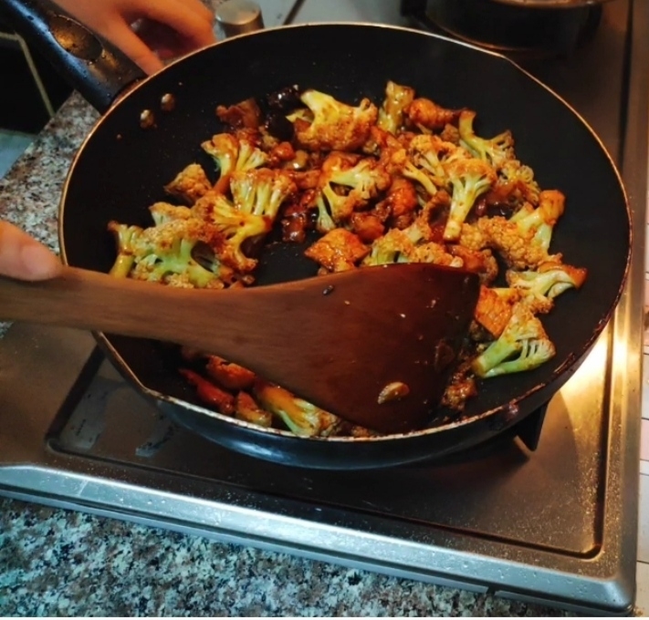 超下饭的干锅花菜的做法 步骤6