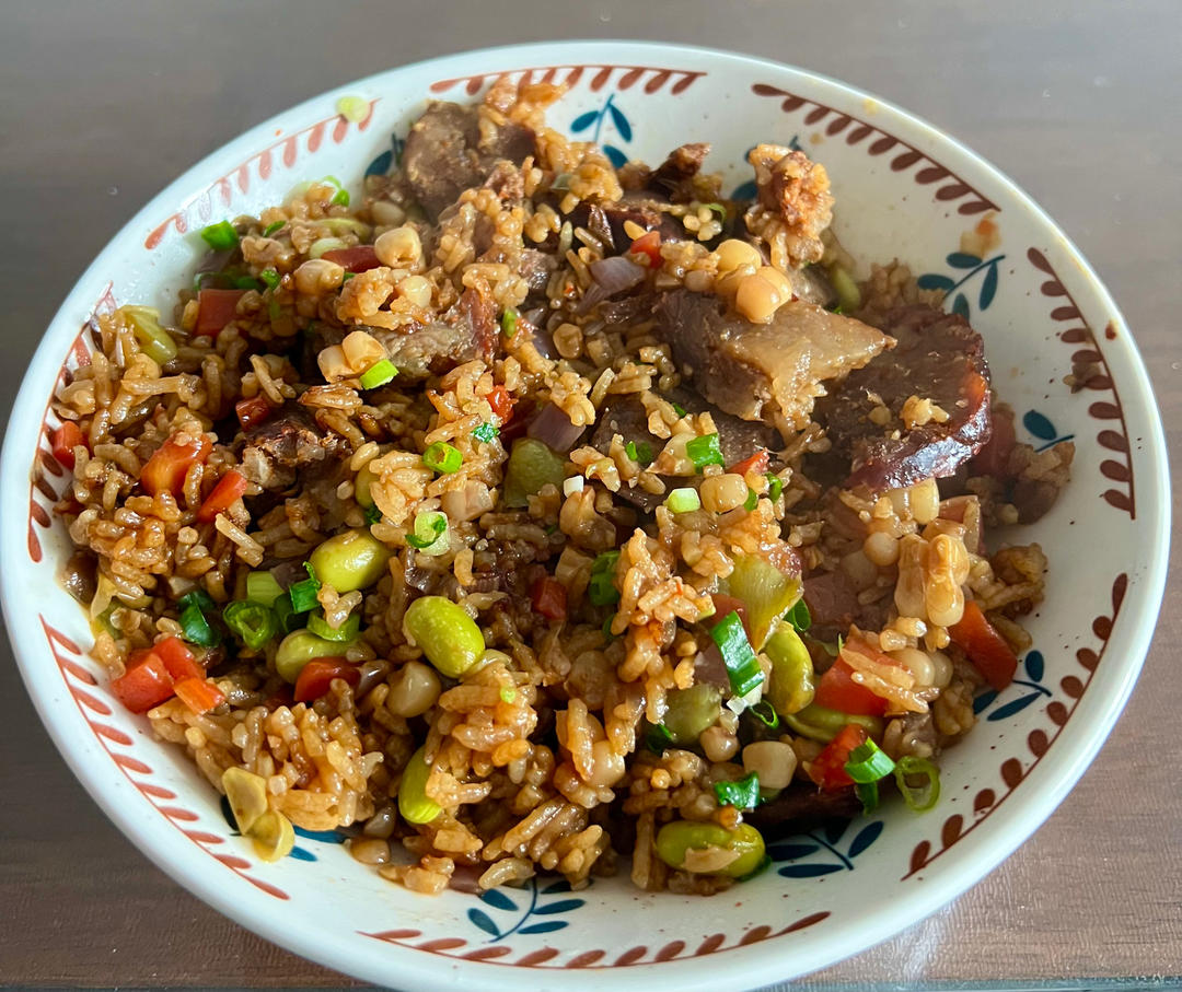 懒人必备～电饭煲腊肠焖饭