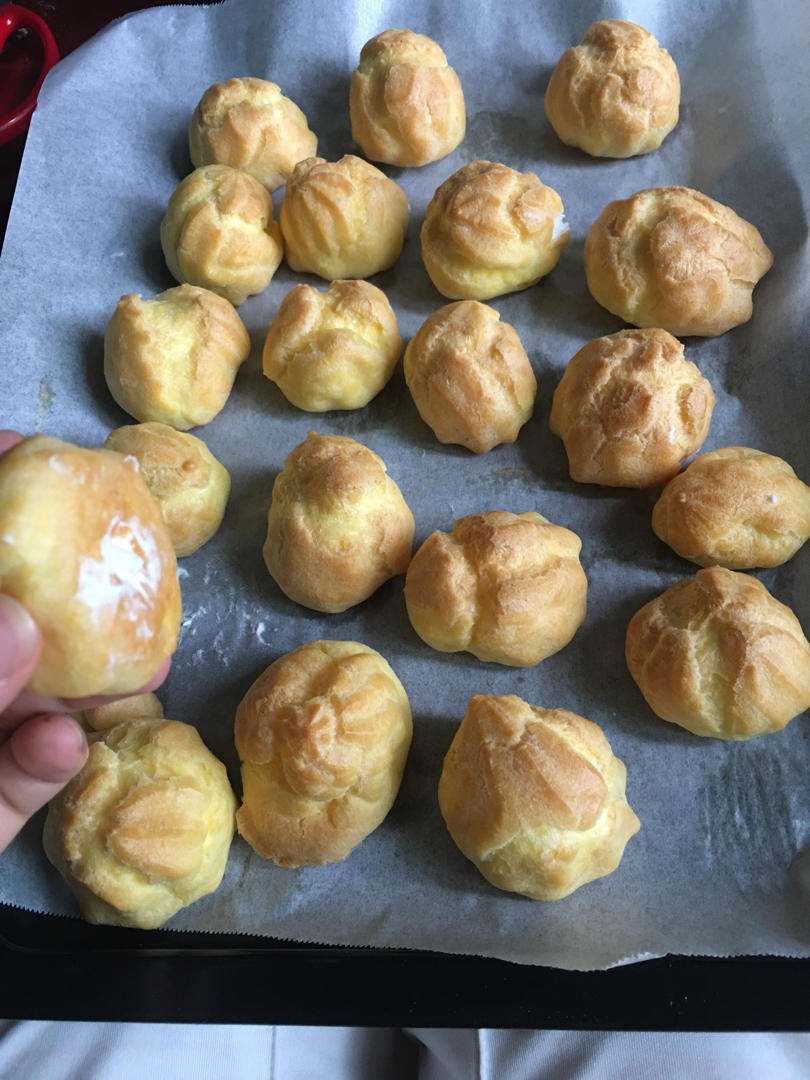 简单易成功的奶油小泡芙做法