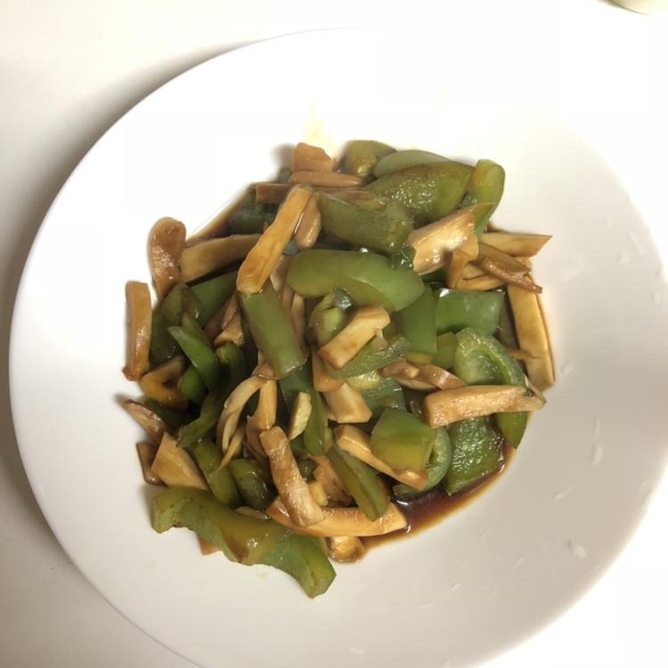 青椒素炒杏鲍菇