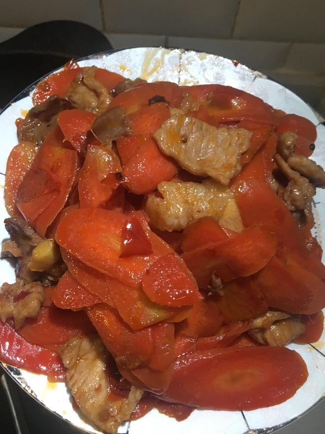 红萝卜炒肉片的做法