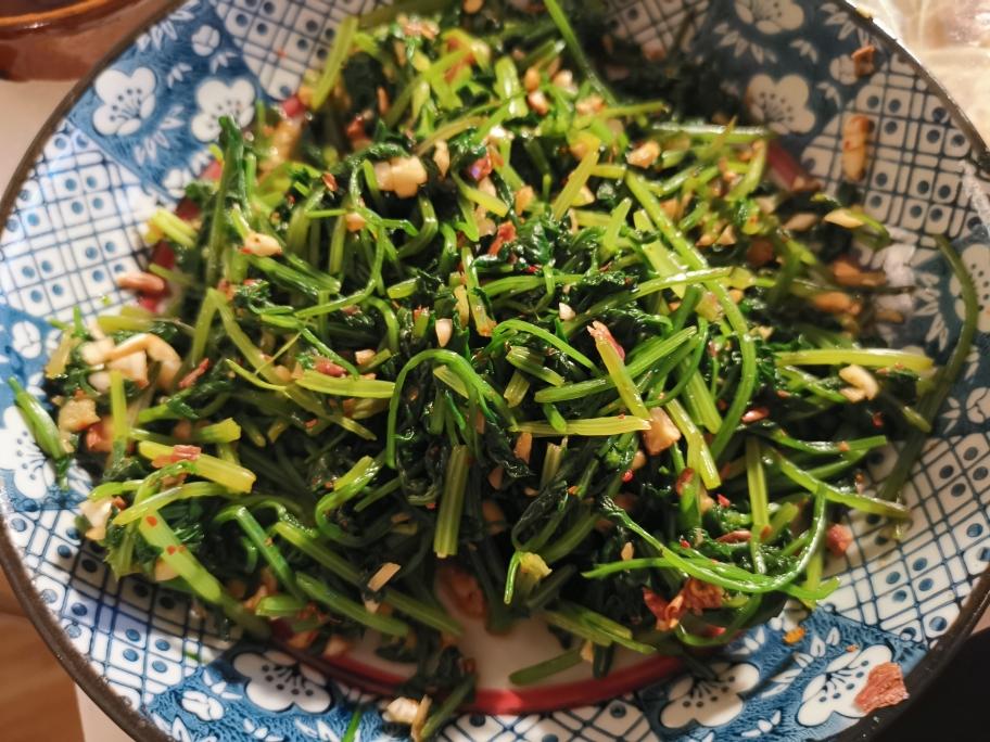 凉拌香菜！来自头条视频