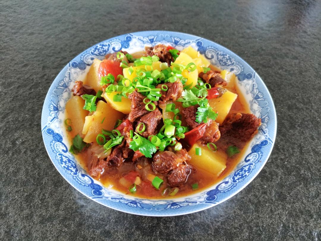 红烧牛肉土豆 （独家秘制）
