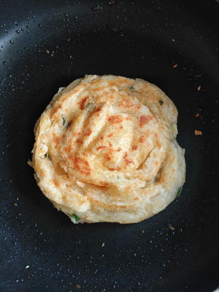 葱油饼（附外酥里嫩的技巧）