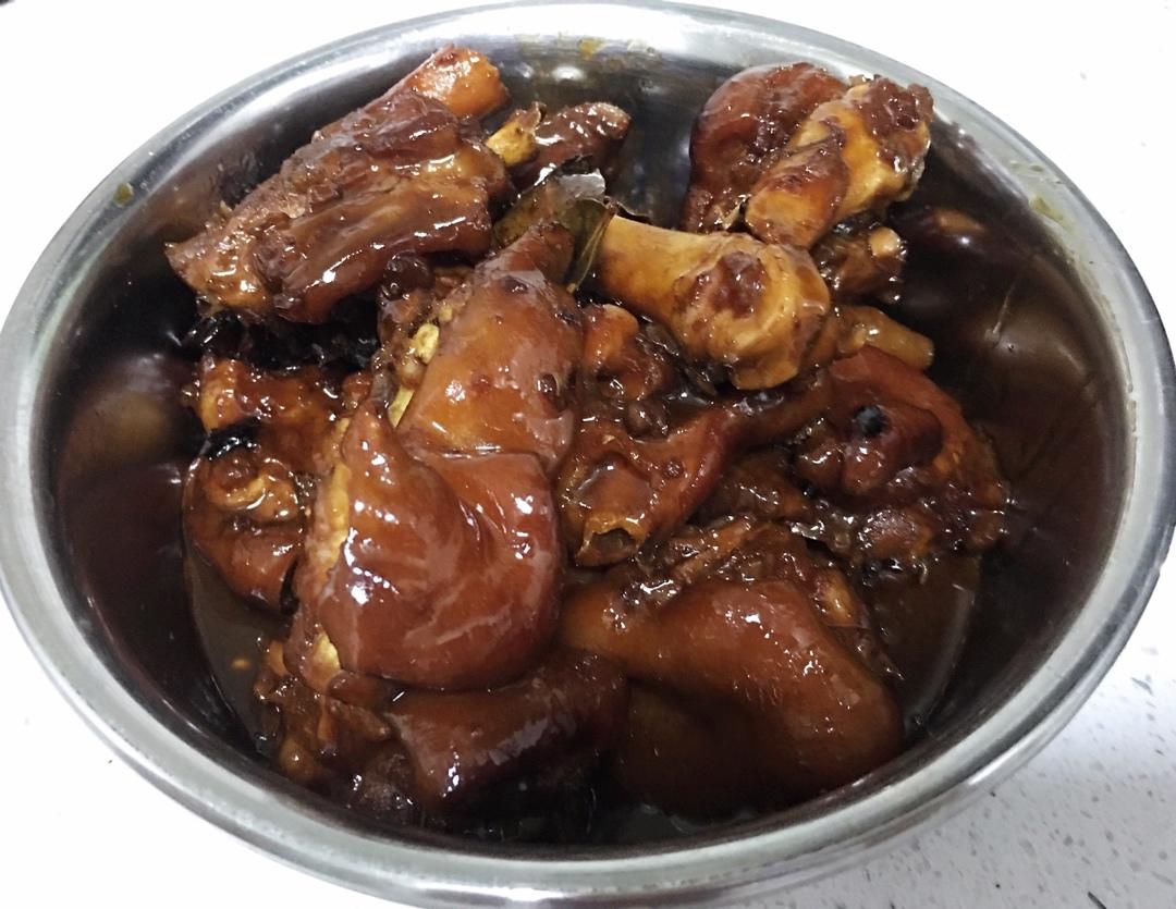 美味的家常菜：红烧猪蹄