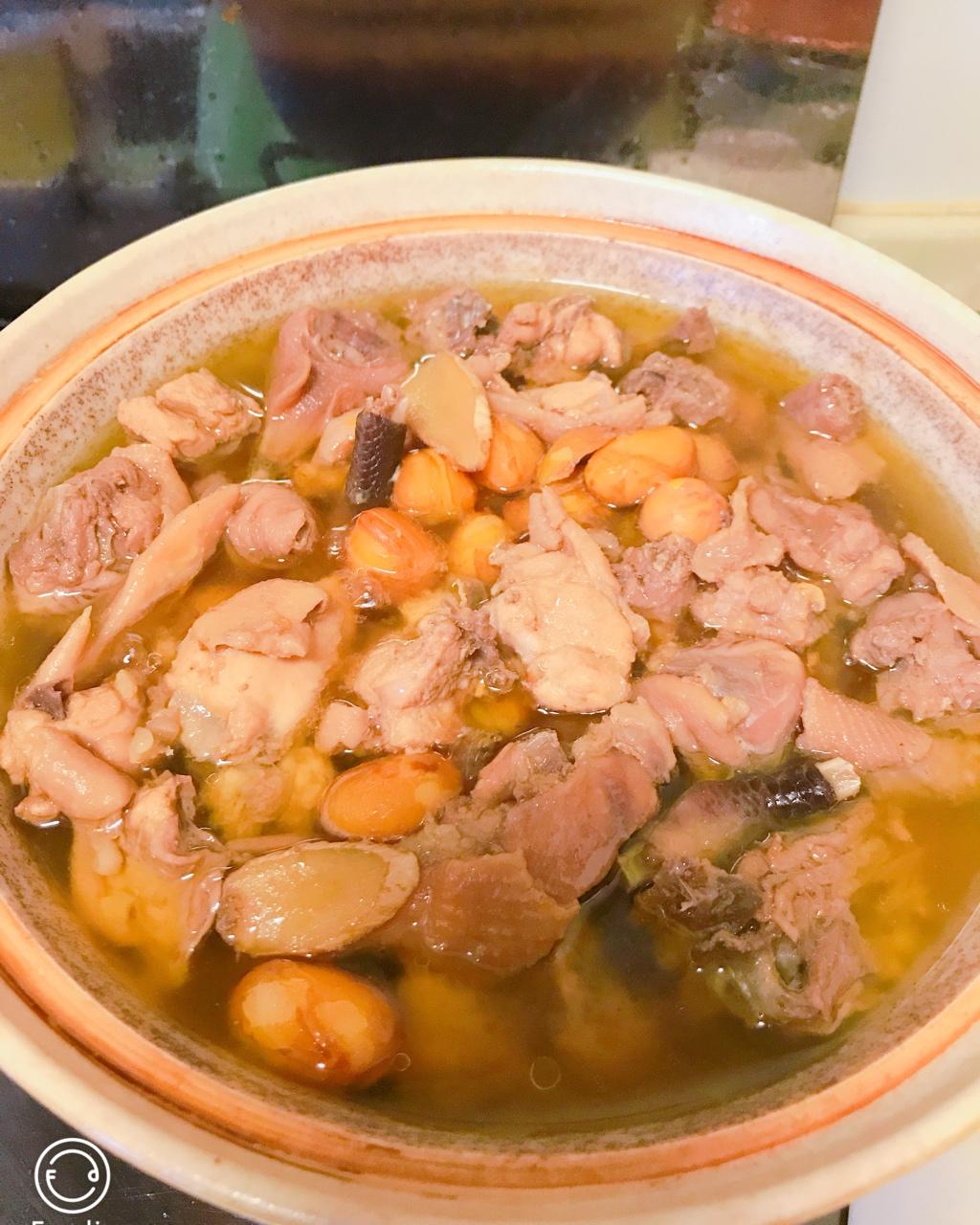 yedieer做的凤眼果焖鸡