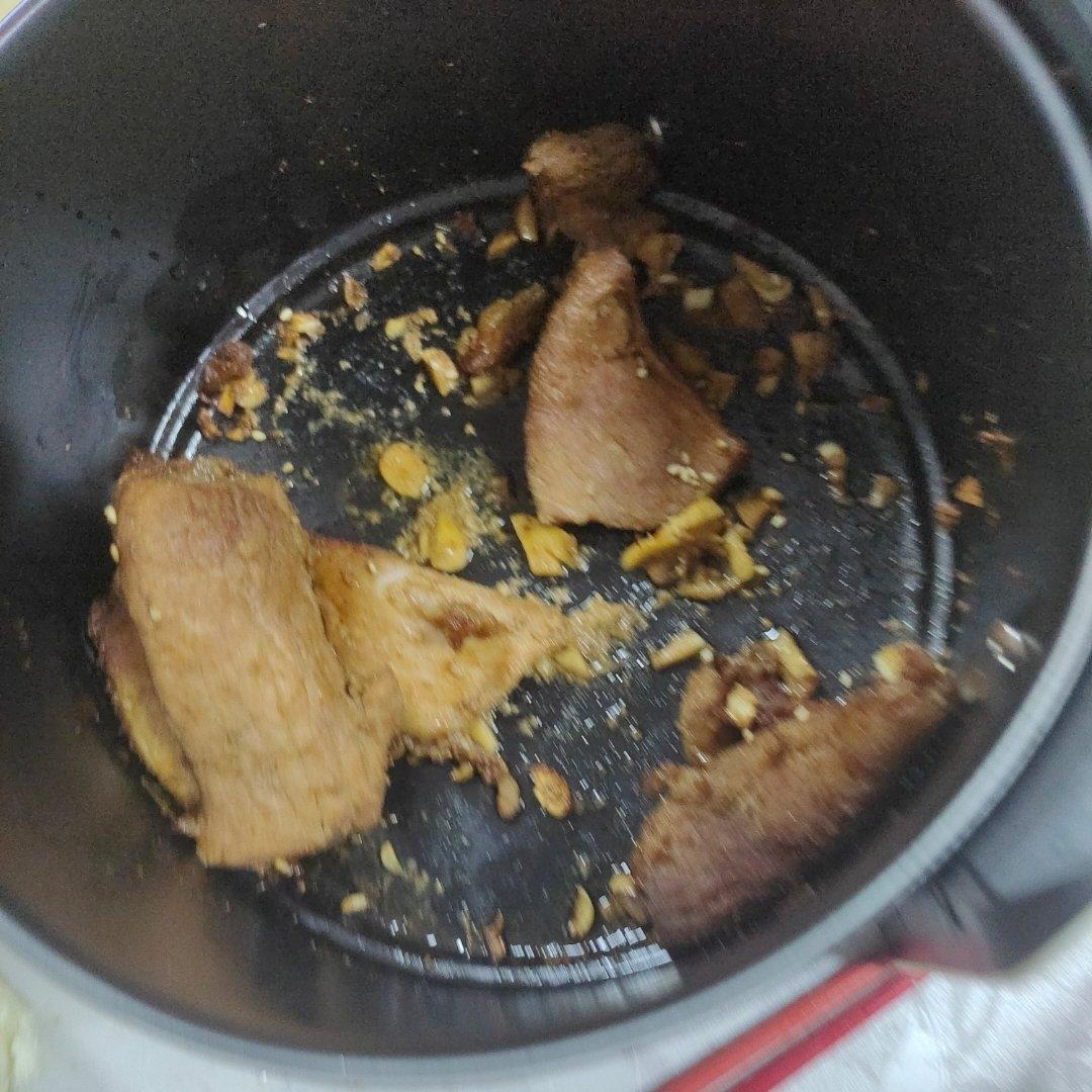 好吃到舔手指‼️秘制蒜香孜然烤五花肉～