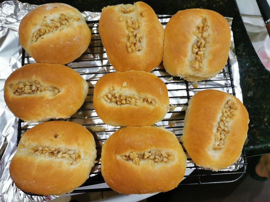 黄油核桃法式切片面包