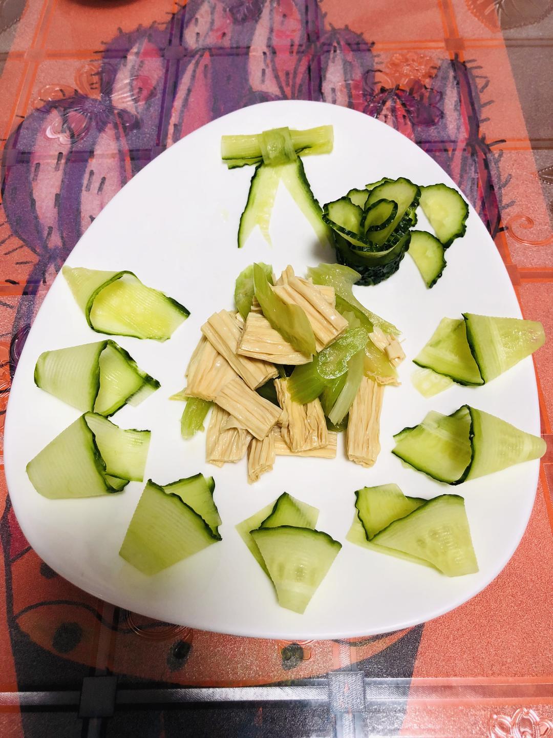 手机用户6507_iz8f做的《用心爱生活》(果蔬花环/果蔬盘饰/蔬菜摆盘