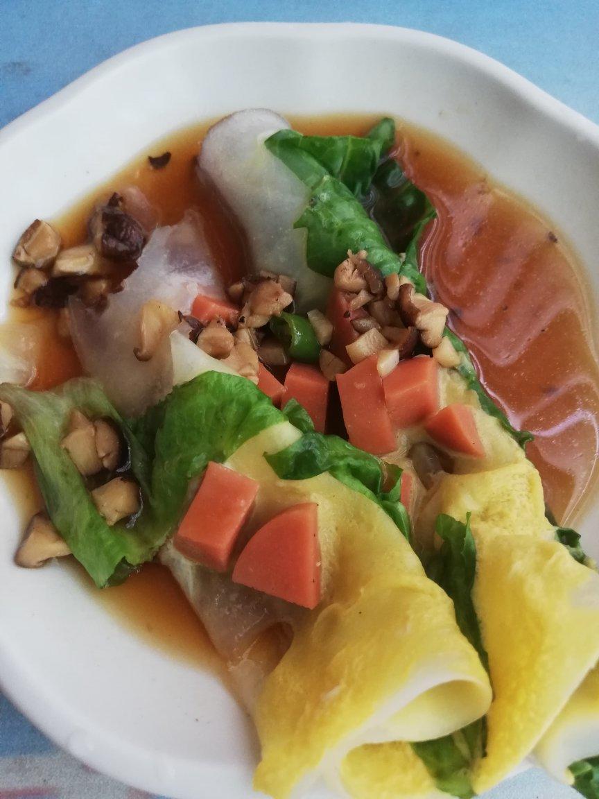 香菇酱汁薄肠粉